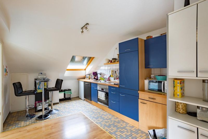 7% Rendite: Wohn- und Geschäftshaus mit 6 Wohnungen, Gewerbeanteil und ca. 325 m² Lager